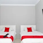 RedDoorz Plus near Transmart Kairagi Dua manado